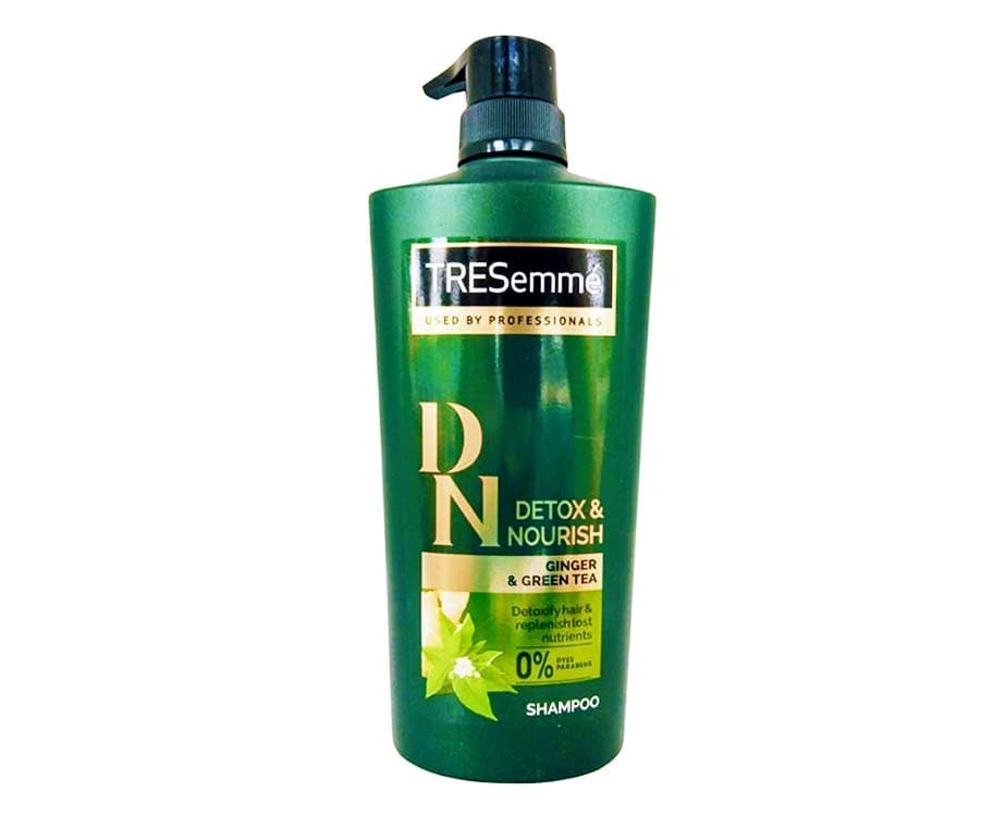 Tresemmé Detox & Nourish Ginger & Green Tea Shampoo 620mL