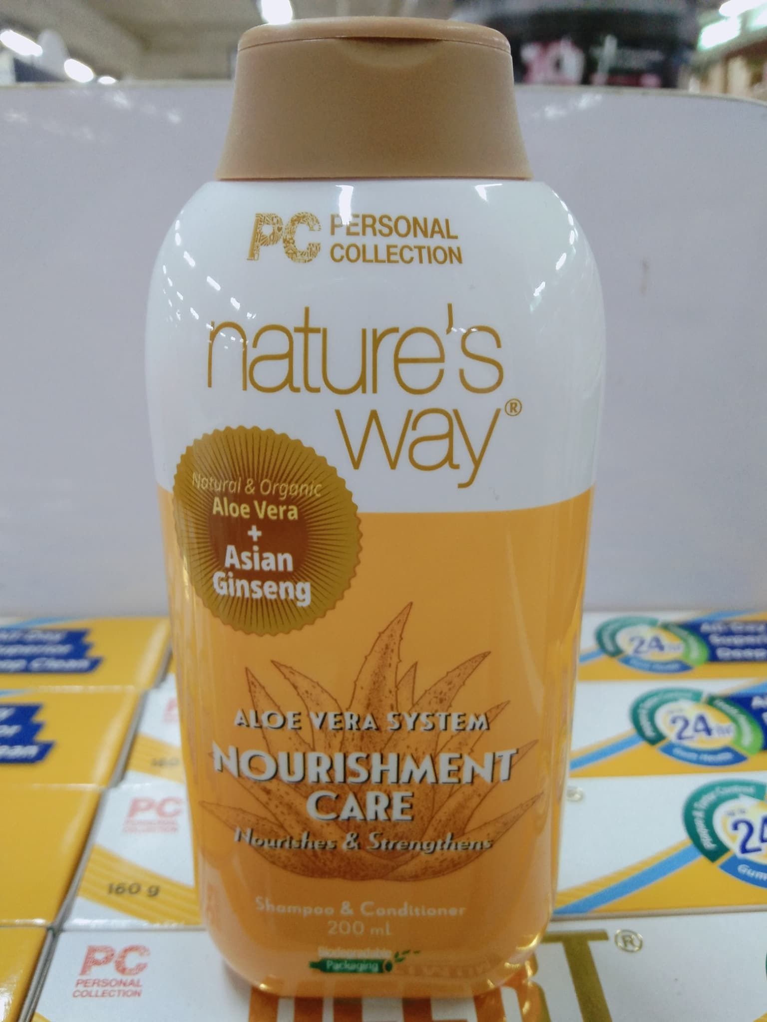 Personal Collection Nature's Way Aloe Vera System Nourishment Care Natural And Organic Aloe Vera + Asian Ginseng Shampoo & Conditioner 200ml