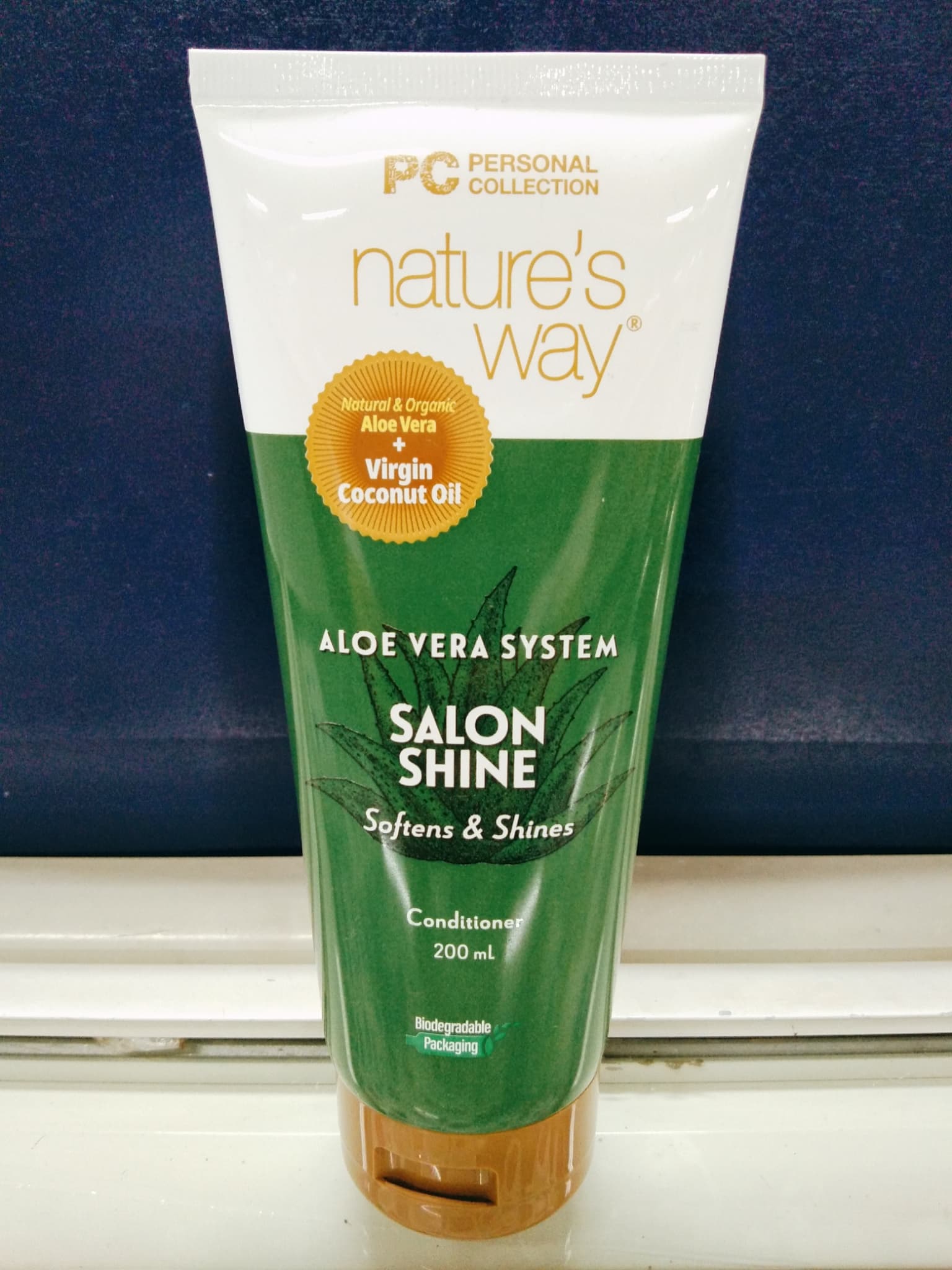 Personal Collection Nature's Way Aloe Vera System Salon Shine Softens & Shines Natural & Organic Aloe Vera + Virgin Coconut Oil Conditioner 200ml
