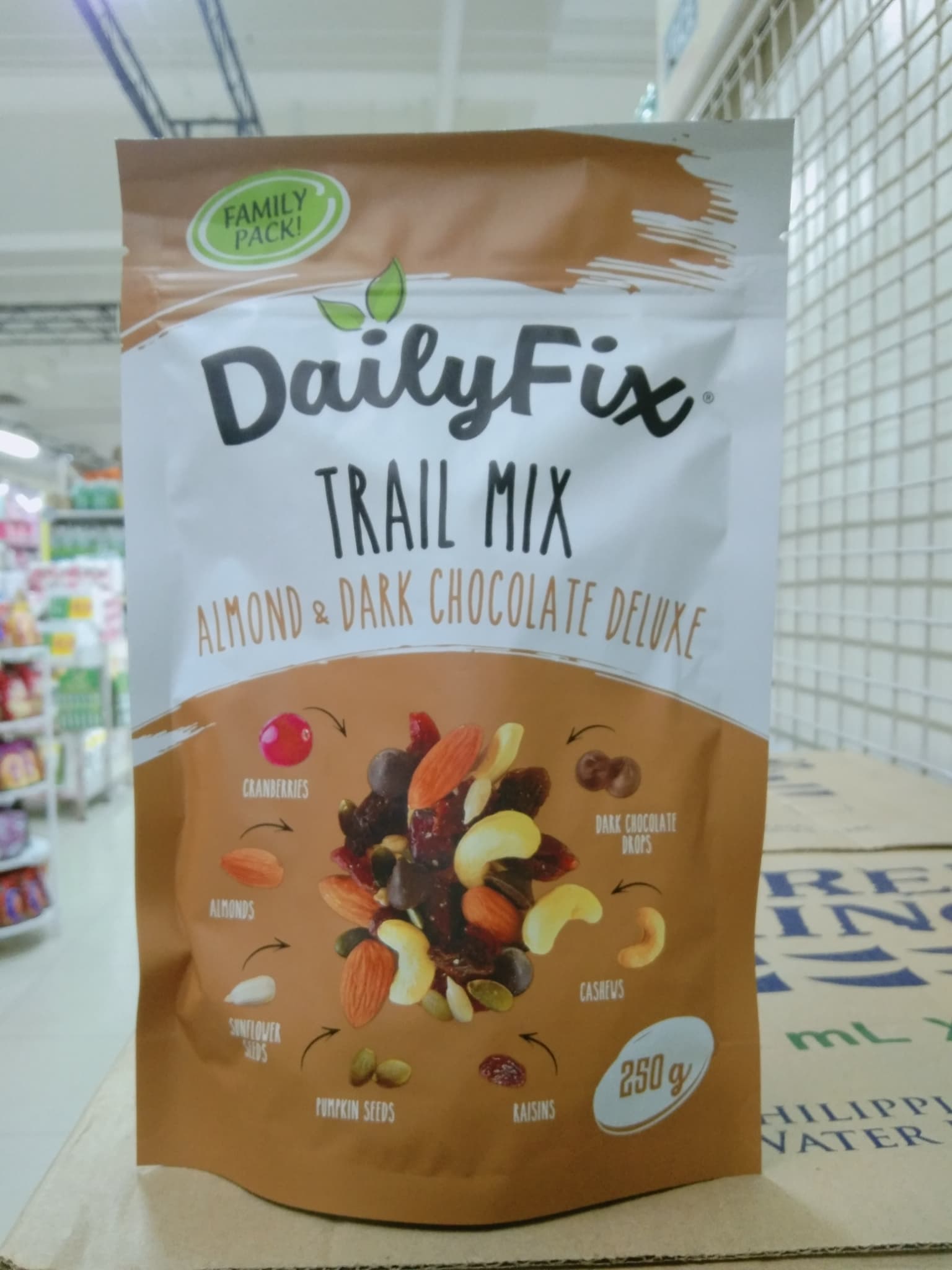 Daily Fix Trail Mix Almond & Dark Chocolate Deluxe 250g