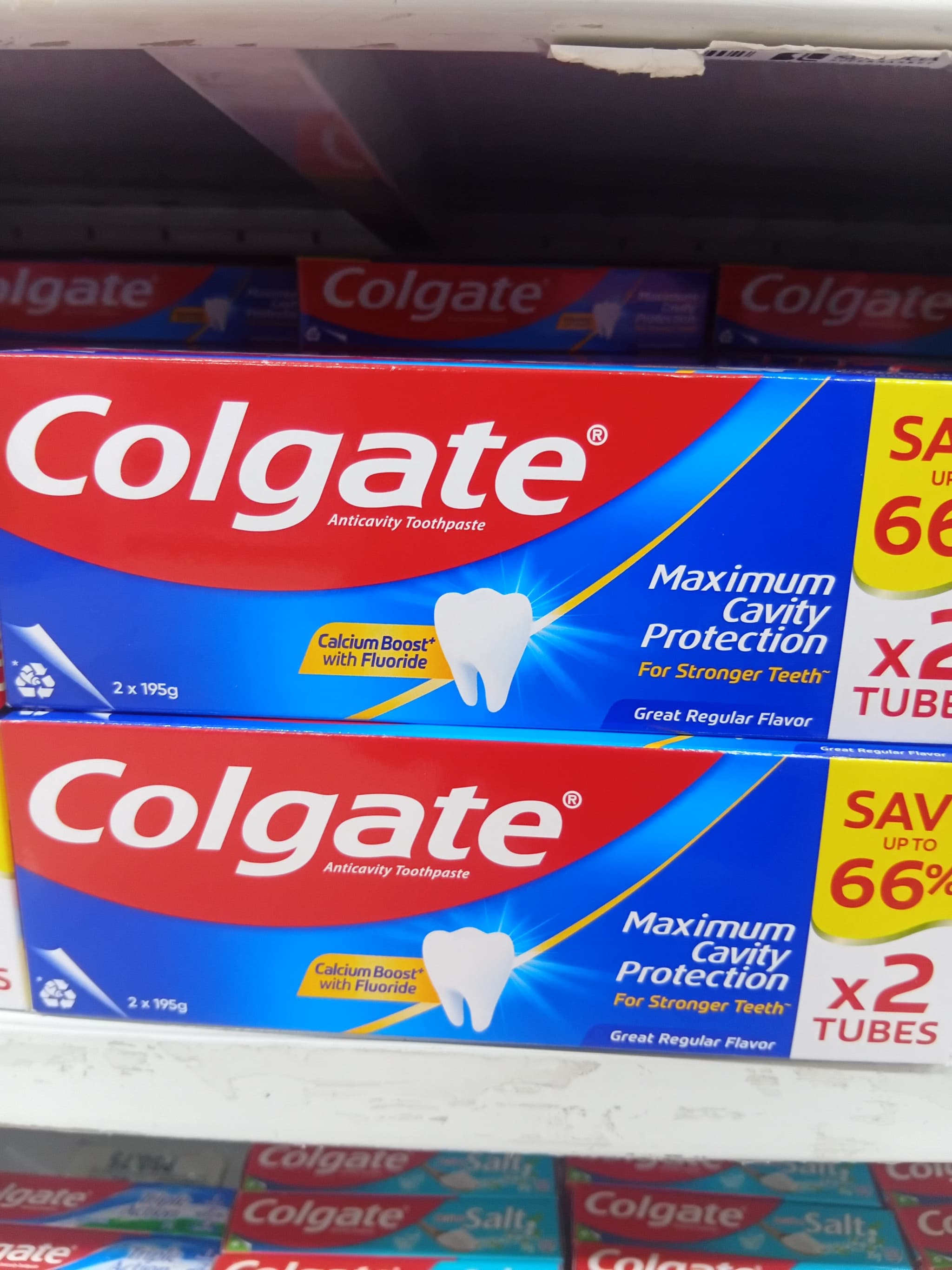 Colgate Anticavity Toothpaste Maximum Cavity Protection with Calcium Boost Great Regular Flavor Value Pack (2 Tubes x 195g)