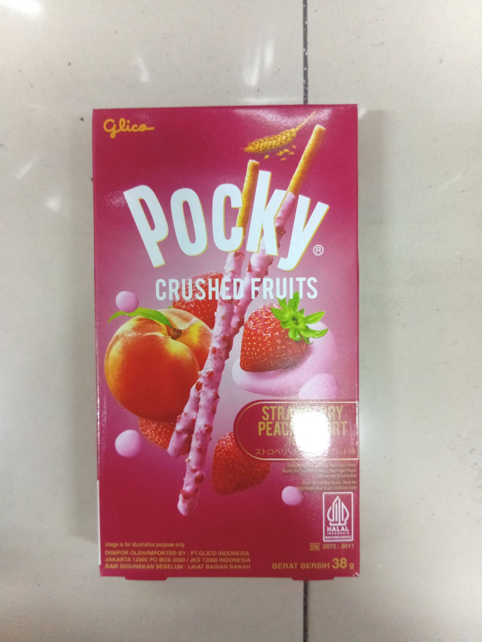 Pocky Crushed Fruits Strawberry Peach Yogurt 38g